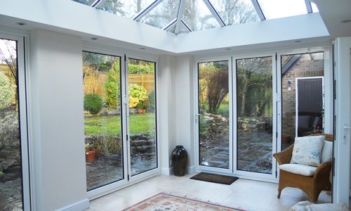 Bi-folding-doors-in-conservatory